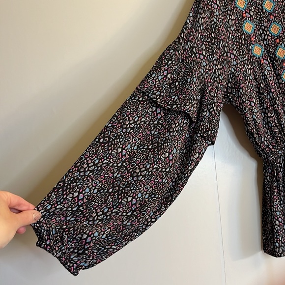Savanna Jane Embroidered Peplum Boho Print Blouse Size S Black Pink Blue - Picture 3 of 7